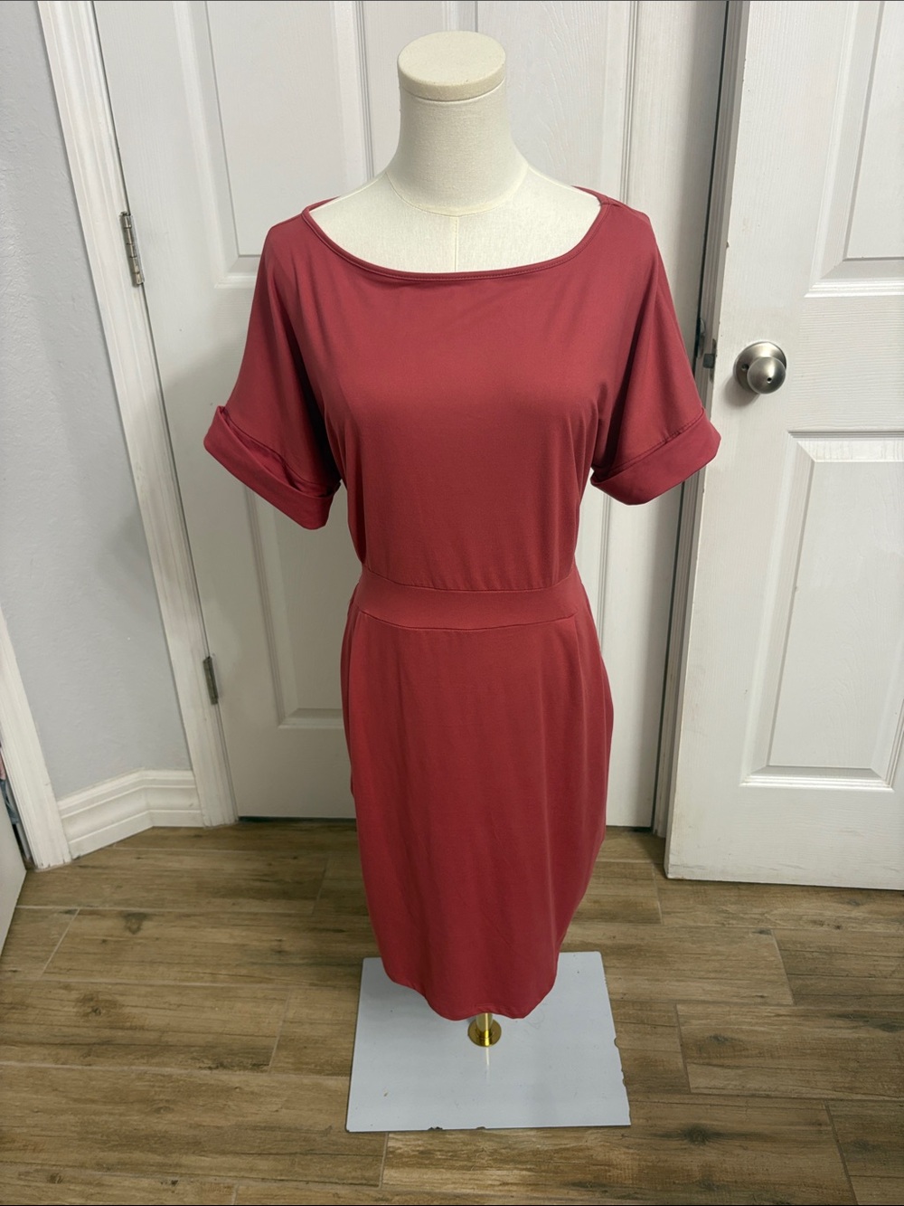 Zenana Outfitters Short Sleeve Boatneck Midi Dress in Rose
